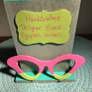 Handmade bead eyeglass holder